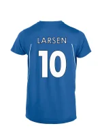 Drakt bak blå tall med sort kant