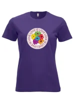 t-skjorte love is love lilla stor dame